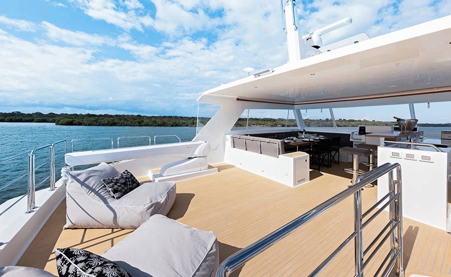 Whitsundays Boat Hire on Ginger Sundeck Whitsundays Boat Hire on Ginger Sundeck