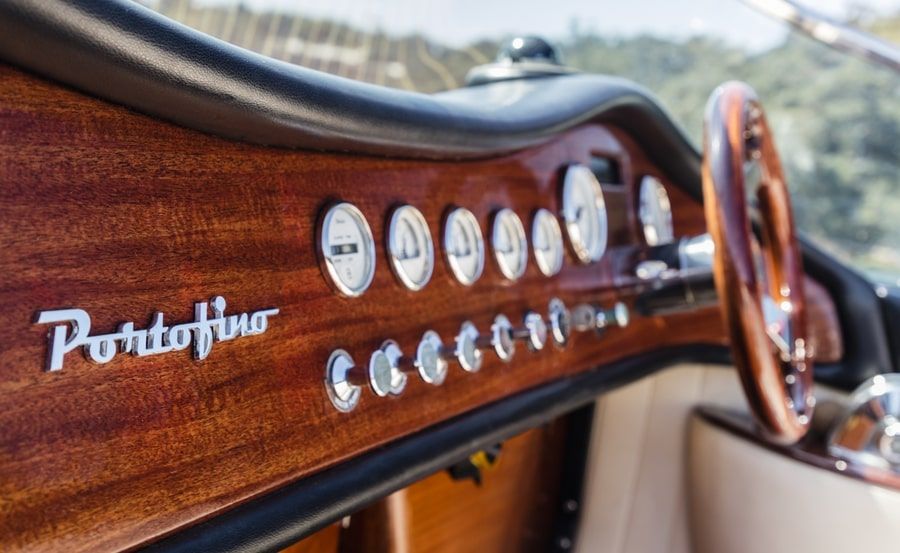 harbour cruise on La Dolce Vita controls
harbour cruise on La Dolce Vita controls