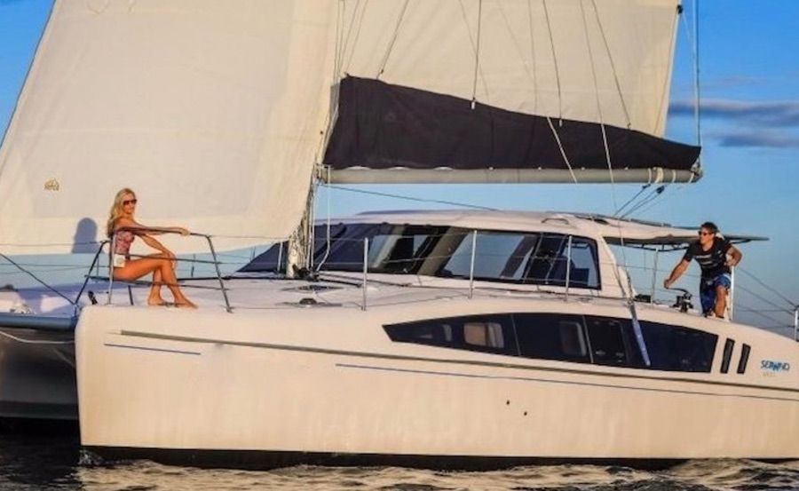 Harbour Cruises on Moon Glider