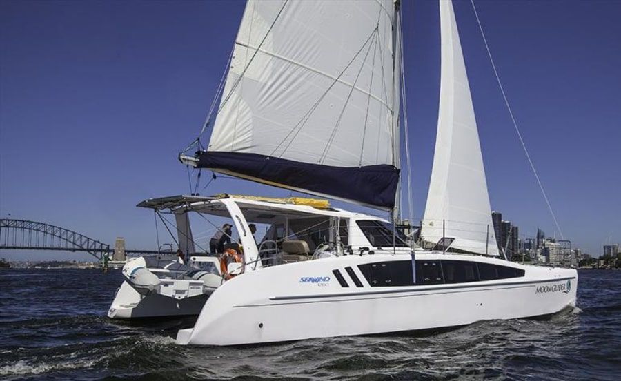 https://www.anyboat.com.au/media/catalog/product/cache/3d98a21d93a47449f8fd839055ce5f12/h/a/harbour-cruise-on-moon-glider_-side-view.jpg