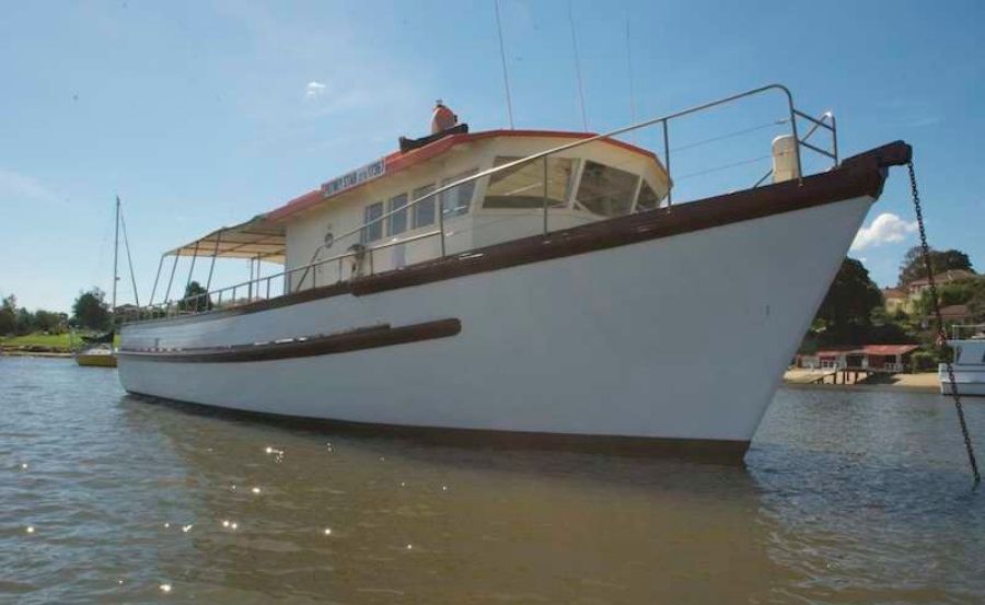 Harbour cruise on Putney Star starboard bow