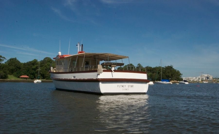 Harbour cruise on Putney Star stern