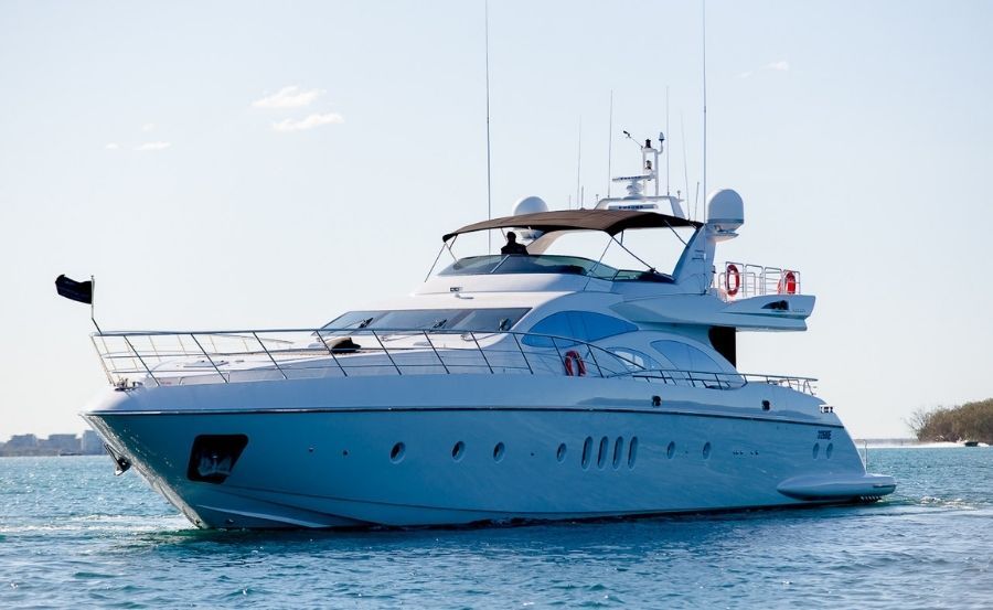 Bow view of Harbour cruises on Seven Star