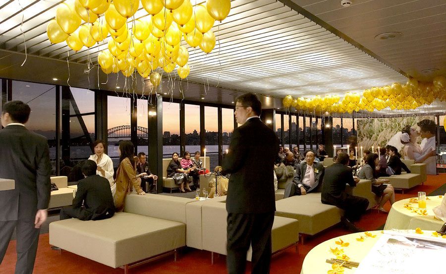 Starship Harbour Cruises decor