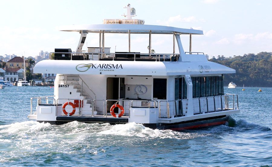 harbour transfer on Karisma stern