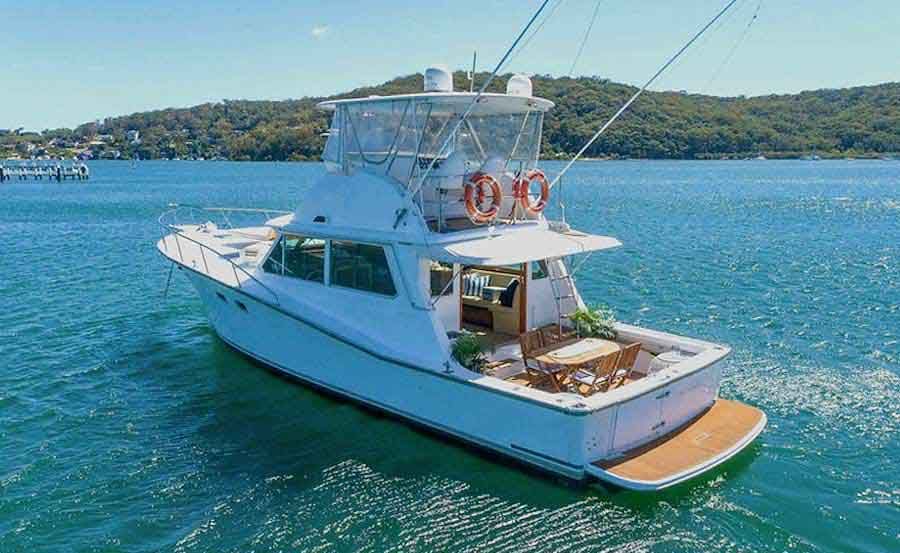 Boat Hire on MV Highlander side profile