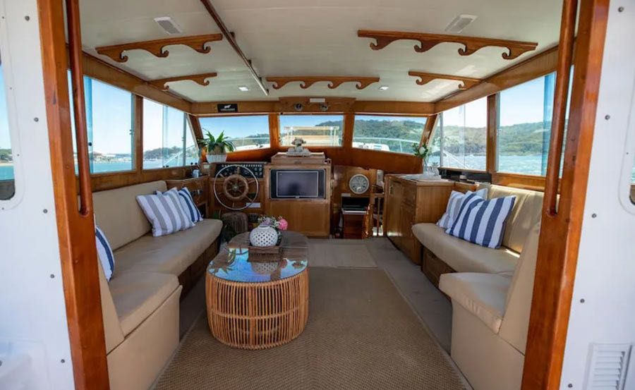 Boat Hire on MV Highlander lounge