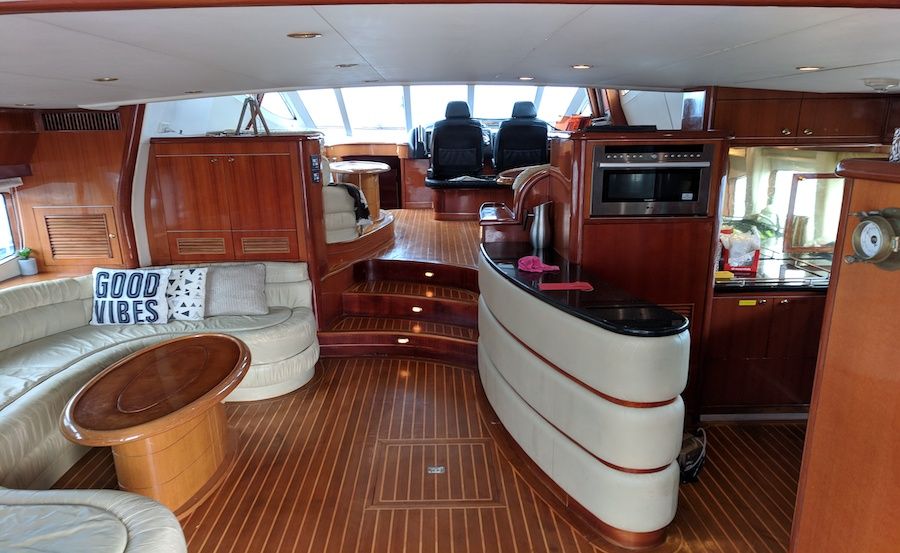 Gold Coast Boat Hire on Aki Gold Coast Boat Hire on Aki