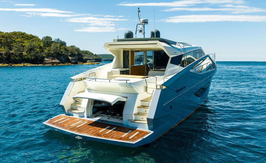 Boat hire on Impulse back exterior Boat hire on Impulse back exterior