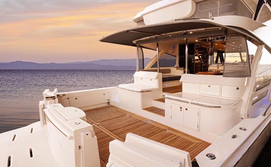 Boxing day Cruises on Isola Aft deck Boxing day Cruises on Isola Aft deck