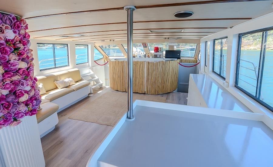 Vivid Cruise on Kondor main saloon 2