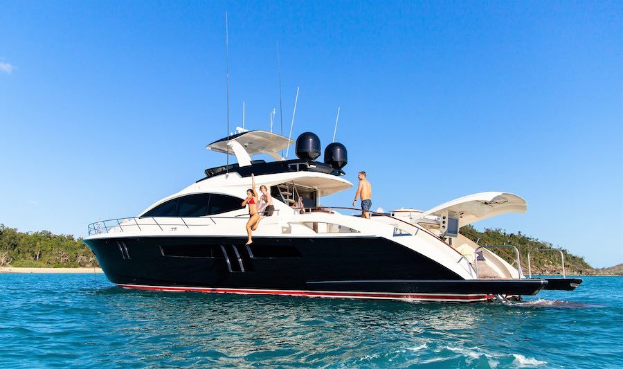 Luxury Yacht Hire Whitsundays on MY La Mar Port Side Luxury Yacht Hire Whitsundays on MY La Mar Port Side