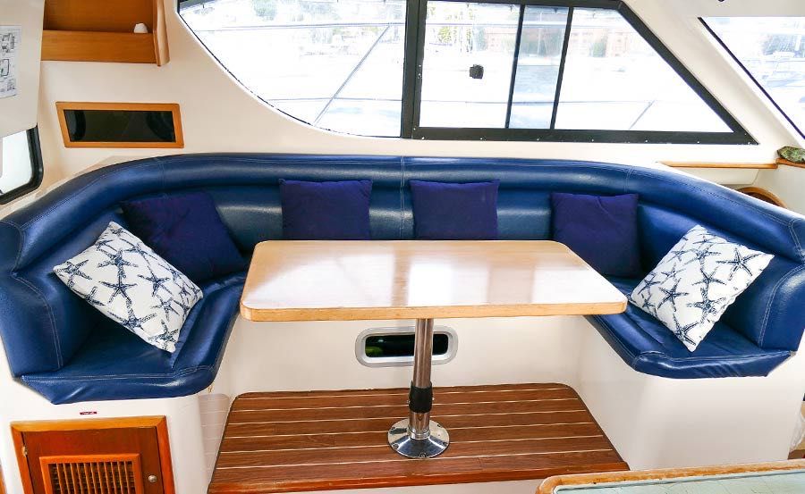 New Year's Eve Cruises on Lifes Good saloon