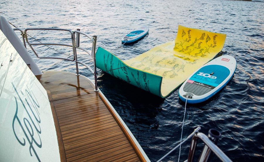 Boat Hire on Felix water toys Boat Hire on Felix water toys