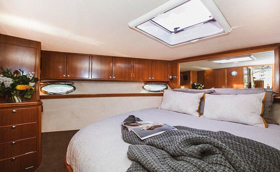 New Years Eve Cruises on Felix