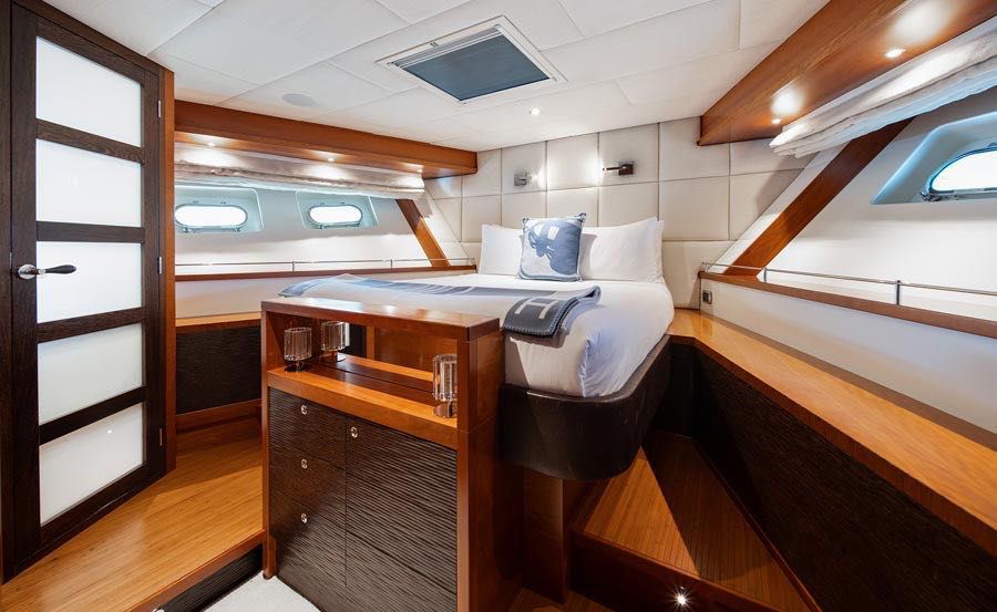Whitsundays Super Yacht Charters on Little Perle VIP Suite
