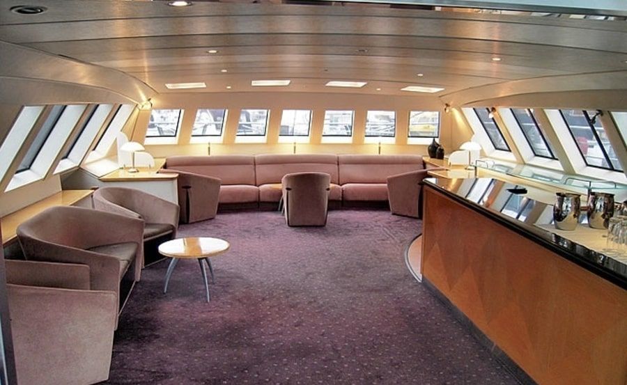 Luxury Boat Hire on Morpheus saloon Luxury Boat Hire on Morpheus saloon