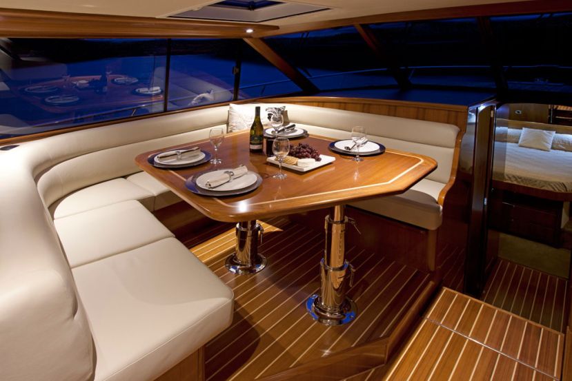 Luxury boat hire on Dreamtime lounge Luxury boat hire on Dreamtime lounge
