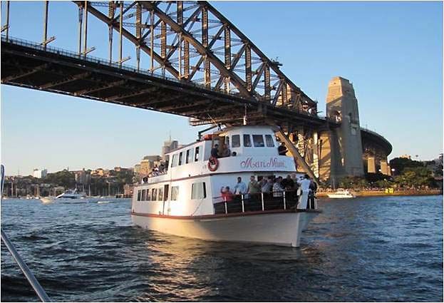 Harbour cruise on Mari Nawi under Harbour Bridge Harbour cruise on Mari Nawi under Harbour Bridge
