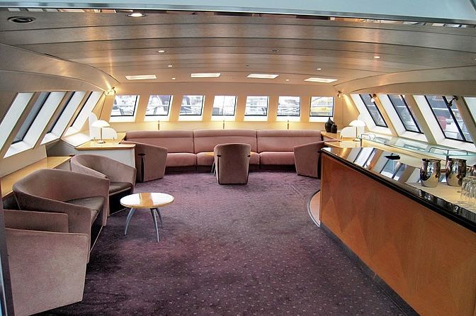 Boat Hire on Morpheus saloon Boat Hire on Morpheus saloon