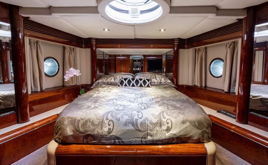 Vivid Cruises on New Warren Master bedroom
