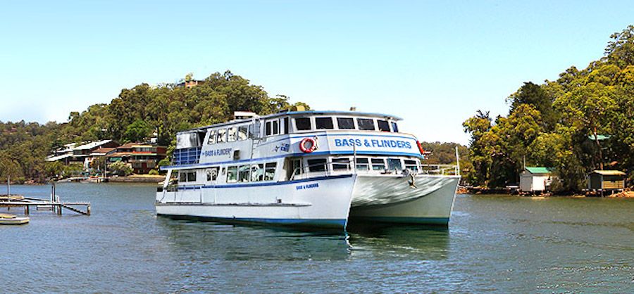 https://www.anyboat.com.au/media/catalog/product/cache/3d98a21d93a47449f8fd839055ce5f12/n/e/new-years-eve-cruise-on-bass-and-flinders-main-image.jpg
