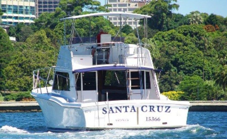 Santa Cruz new years eve cruise stern view Santa Cruz new years eve cruise stern view