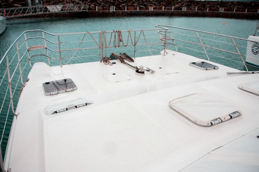 Whitsundays sailing on Divocean large open foredeck Whitsundays sailing on Divocean large open foredeck