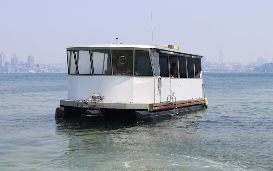 https://www.anyboat.com.au/media/catalog/product/cache/3d98a21d93a47449f8fd839055ce5f12/p/a/party-boat-hire-on-luni-main-profile-image.jpg