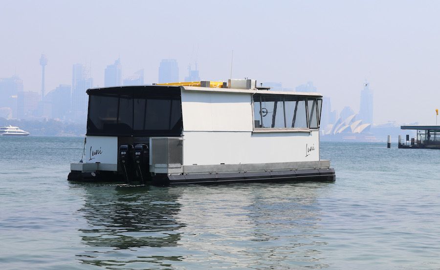 Party boat hire on Luni Party boat hire on Luni