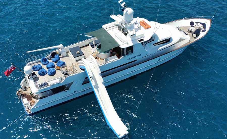 Boat hire on Phoenix One slide Boat hire on Phoenix One slide