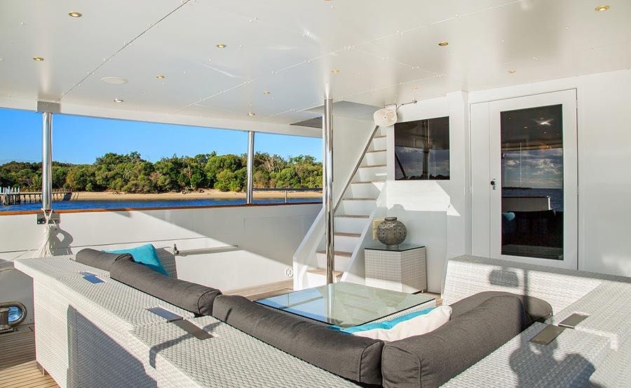 Boat Hire on Queen Royal outdoor lounge Boat Hire on Queen Royal outdoor lounge