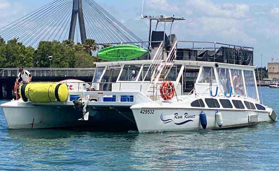 https://www.anyboat.com.au/media/catalog/product/cache/3d98a21d93a47449f8fd839055ce5f12/r/u/rum-runner-boat-hire-front_2.jpg