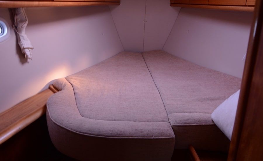 Sailing sydney on Lorelei interior Sailing sydney on Lorelei interior