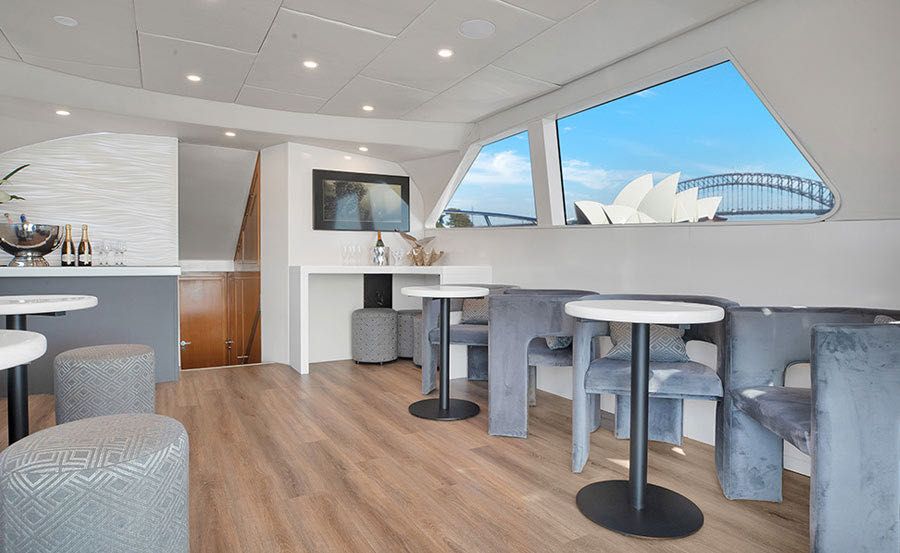 Boat hire on State of the Art interior 2 Boat hire on State of the Art interior 2