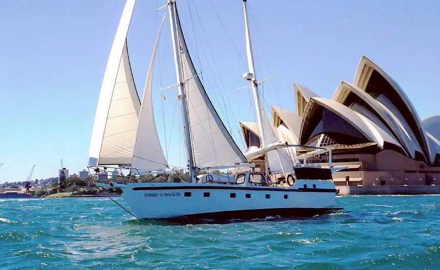 https://www.anyboat.com.au/media/catalog/product/cache/3d98a21d93a47449f8fd839055ce5f12/s/y/sydney-sundancer-1.jpg