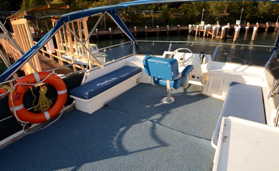Vivid Cruises on Mayfair open flybridge Vivid Cruises on Mayfair open flybridge