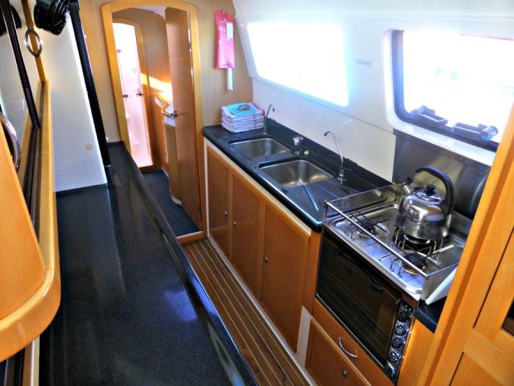 Whitsundays Sailing on Yaminda galley for use