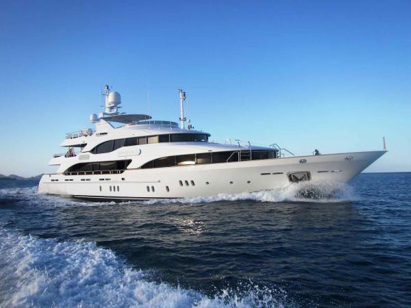 The Seagull and The Superyacht.