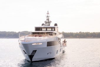 One World Super Yacht
